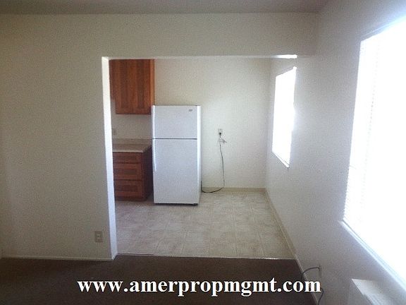 3rd image of 2545 28th St APT 6