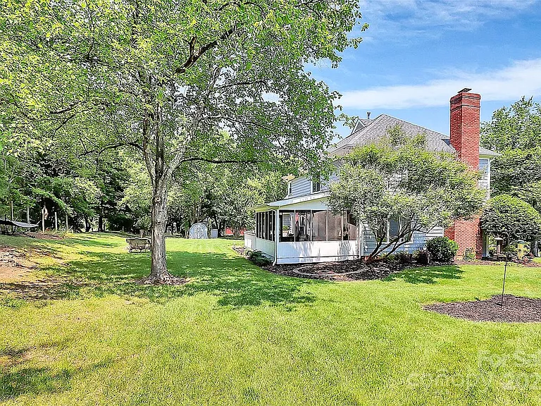 1011 Bydeford Ct — Photo 24