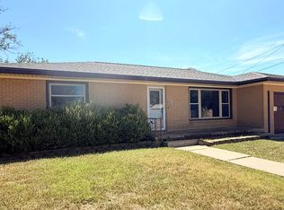 207 E 2nd St, Hillsboro, KS 67063