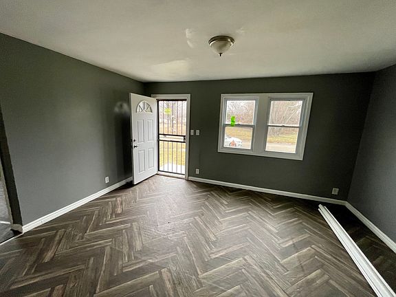 2nd image of 26089 Lehigh St