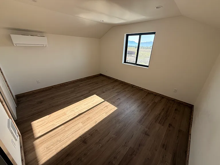 Hunter Cir — Photo 8
