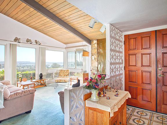 4th image of 5035 San Joaquin Dr
