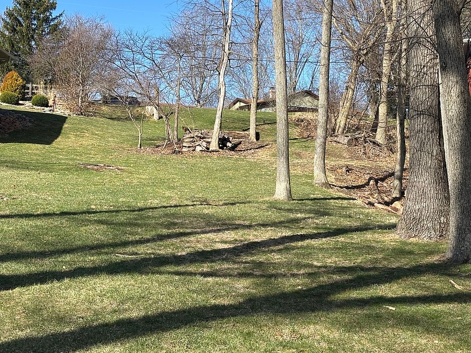 2nd image of 1641 Tanglewood Dr