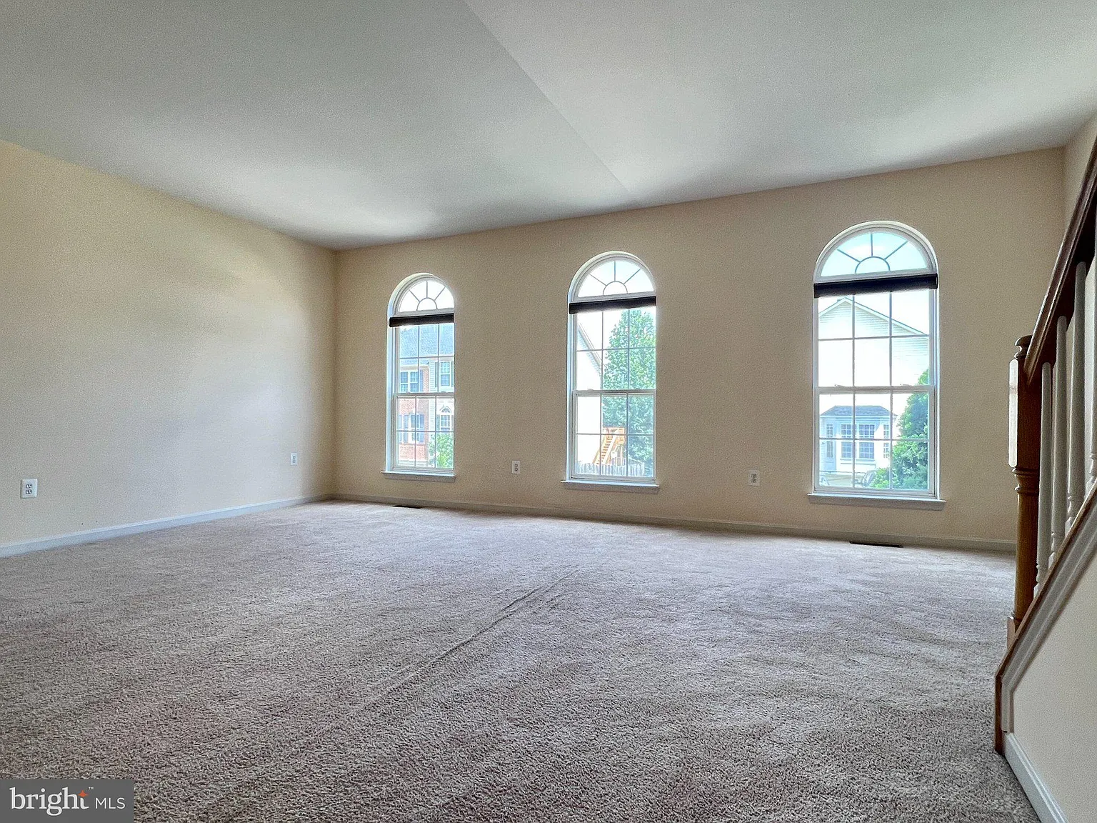 3 bed, 4.0 bath, 2650 sqft, $2,950 — Photo 4