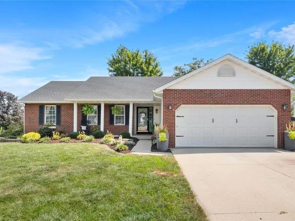 206 Osterhage Dr, Waterloo, IL 62298