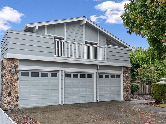 2nd image of 4678 Fir Court
