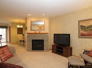 705 Cricket Ln UNIT 3, Madison, WI 53562