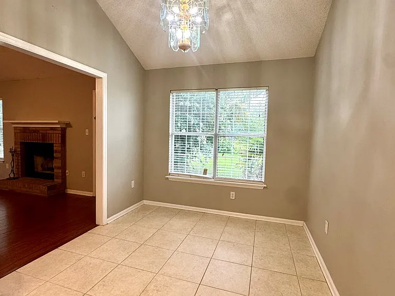 Merriman Ct — Photo 10