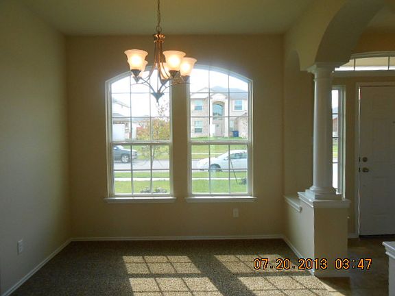 4th image of 2302 Jesse Dr