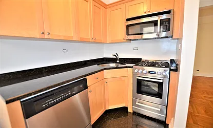 Rented by Manhattan Realty Group