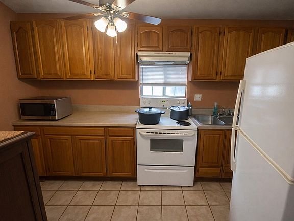 5th image of 11201 Muscatine St