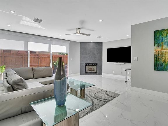 3rd image of 801 NE 1st Street #9