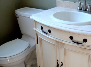 1041 Gunka Rd, Jacksonville, FL 32216