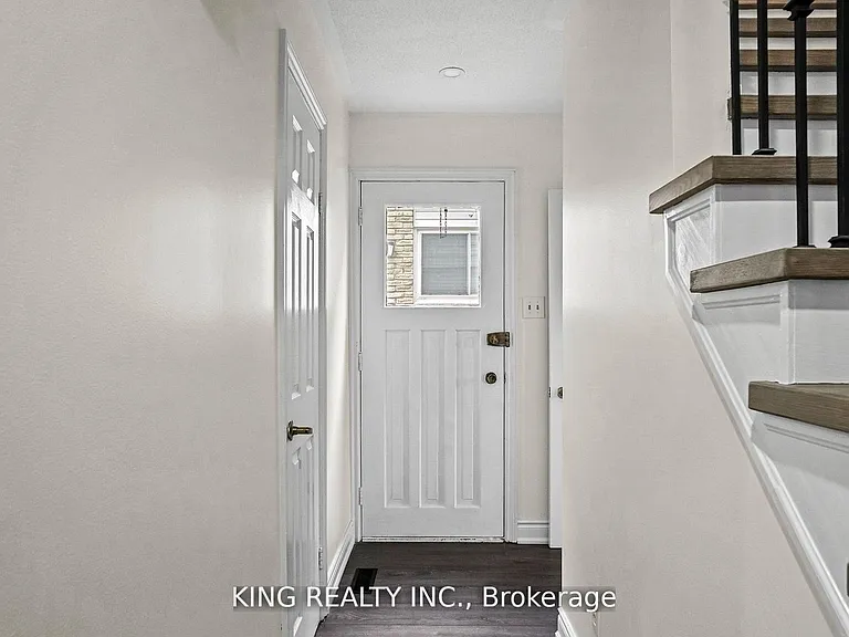 16 Wimbledon Ct — Photo 17