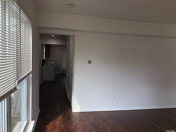 5th image of 644 Roanoke Ave