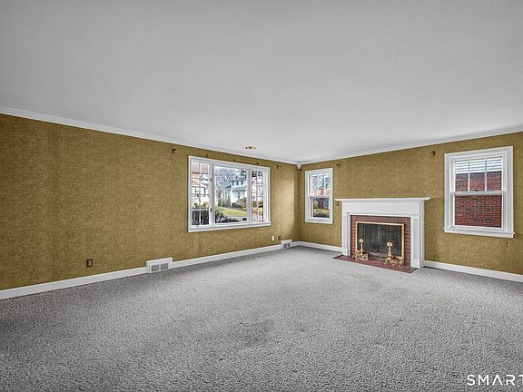 5th image of 46 Meriden Avenue