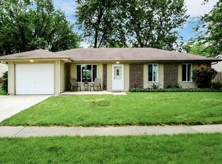 1261 Corley Dr, Elgin, IL 60120