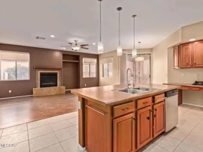 3496 N Camino La Jicarrilla — Photo 5