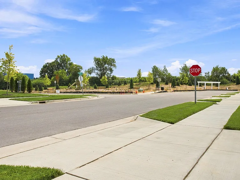 5574 E Spaniel Dr — Photo 39