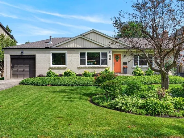 825 King Rd, Burlington, ON L7T 3K8