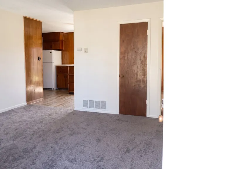 515 S 9th St — Photo 2