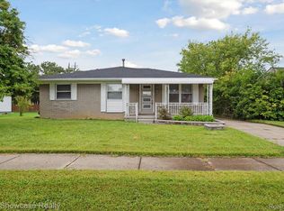 2103 Garry Dr, Troy, MI 48083