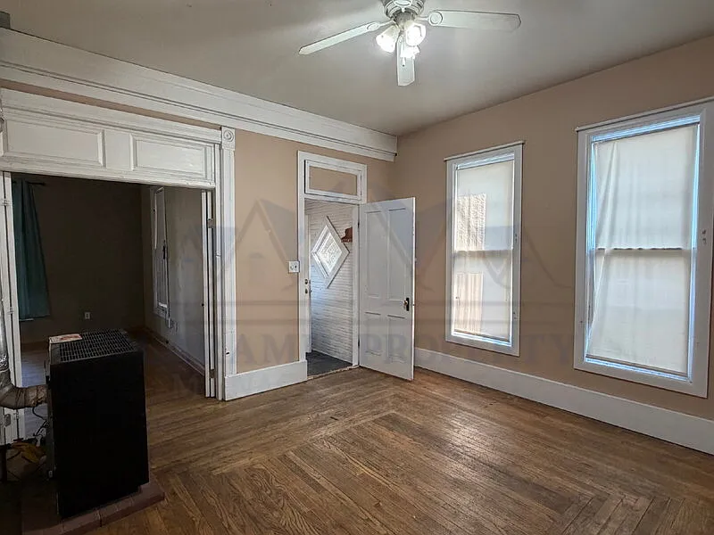 3 bed, 1.0 bath, $1,499 — Photo 4