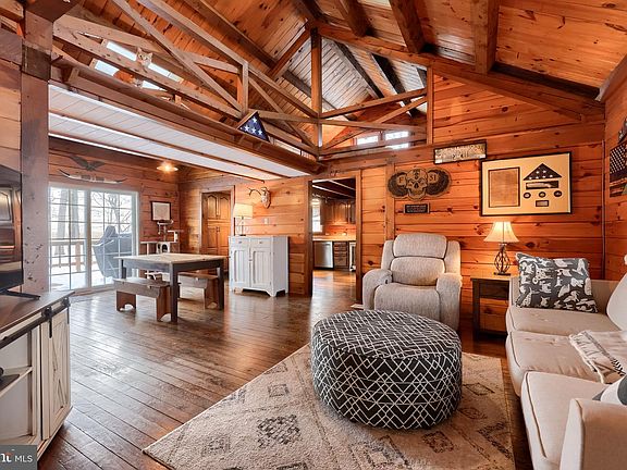 5th image of 146 Oak Rd