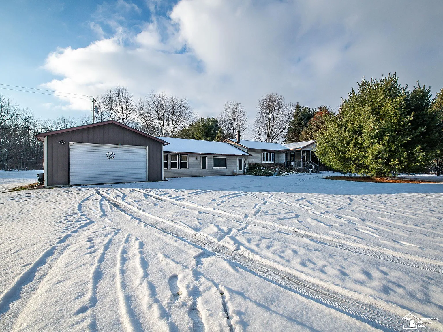2710 Wells Rd photo 1