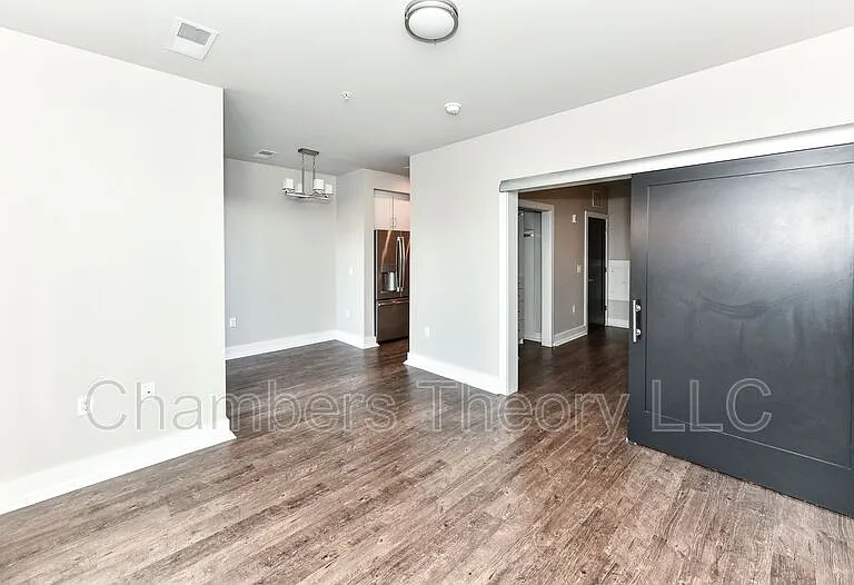 1800 Mount Vernon Ave #208 — Photo 8