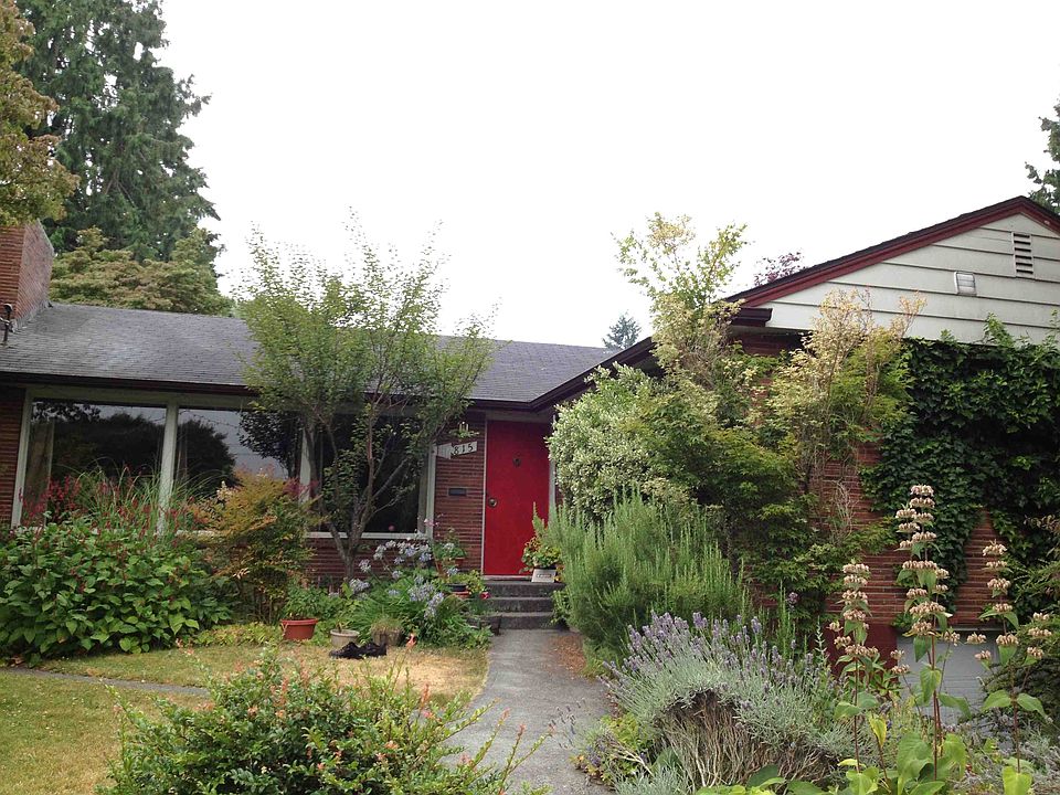 2nd image of 6815 32nd Ave NE