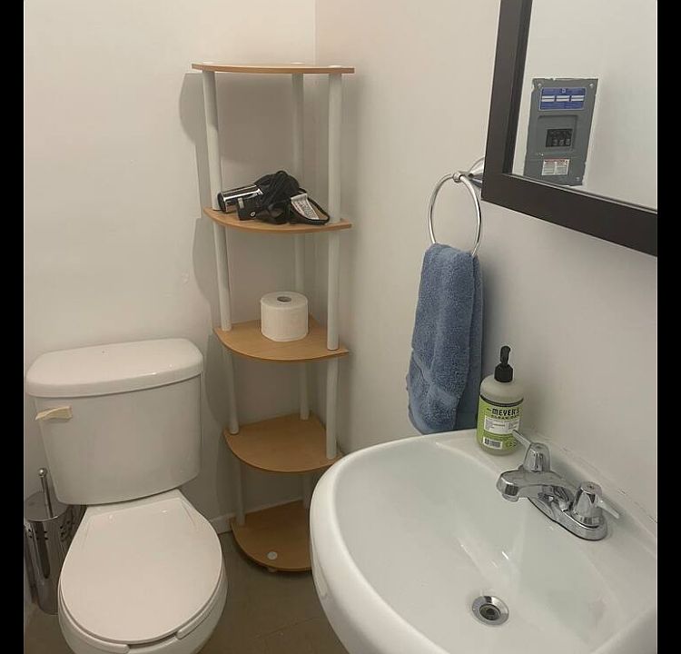 1st image of 1524 High St NE #1
