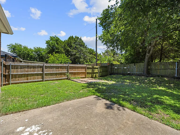 1444 Atkins St — Photo 29