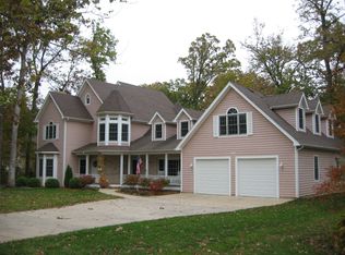 1 Dugan Rd, Sugar Grove, IL 60554