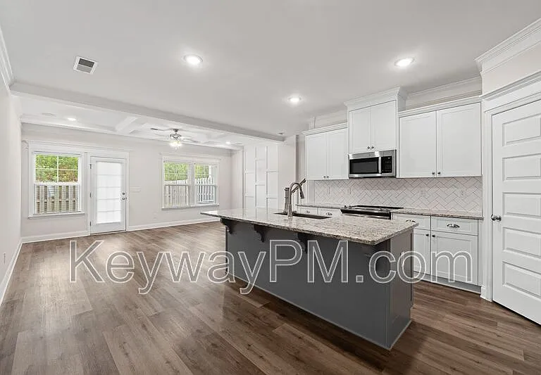 317 Sumac Trl — Photo 6