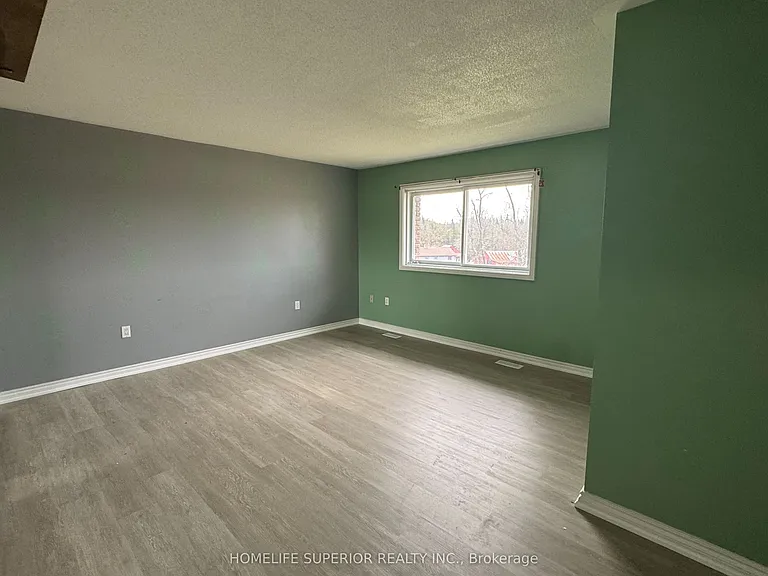 21 McCann Cres — Photo 9