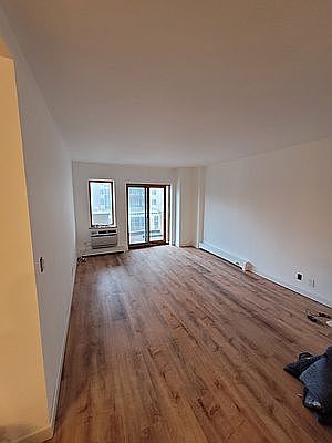 4th image of 133-47 Sanford Ave #D