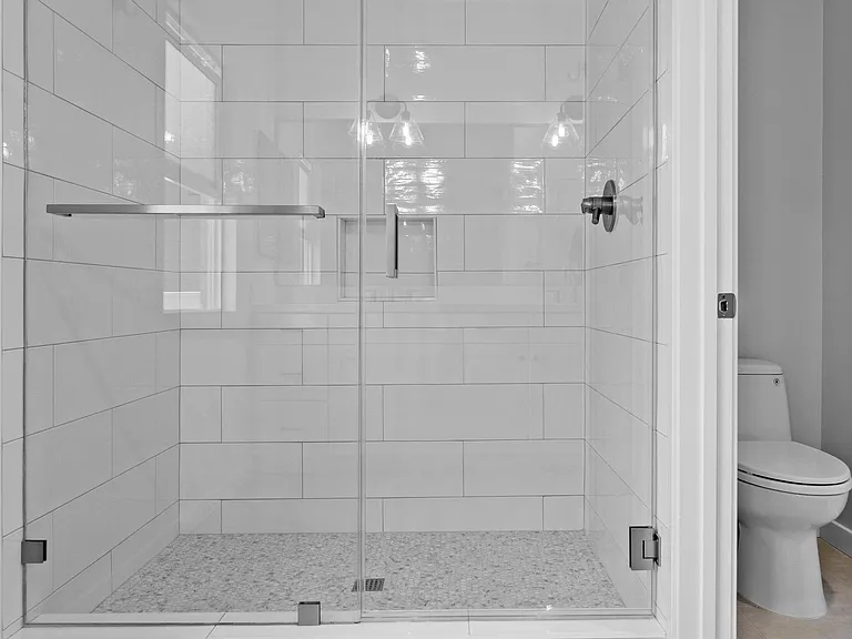 1345 Holly Ave — Photo 15