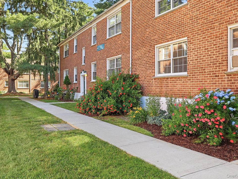 1st image of 182 Pinewood Road #25