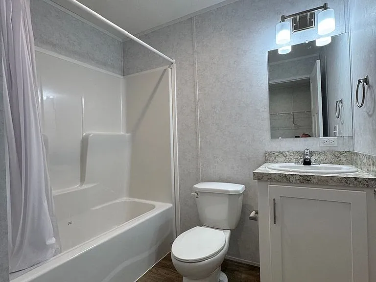 465-1 Royal Manor Rd — Photo 5