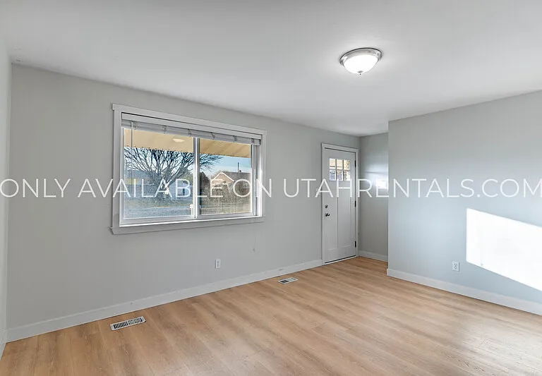 479 S 200th St E — Photo 7