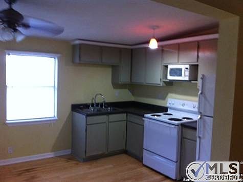 3rd image of 455 Eleanor Ave APT 4
