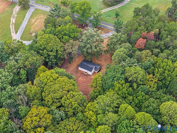 2nd image of 7398 Shannon Hill Rd