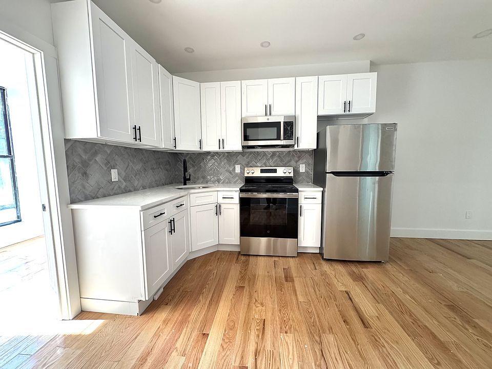 1st image of 823 Greene Ave #1