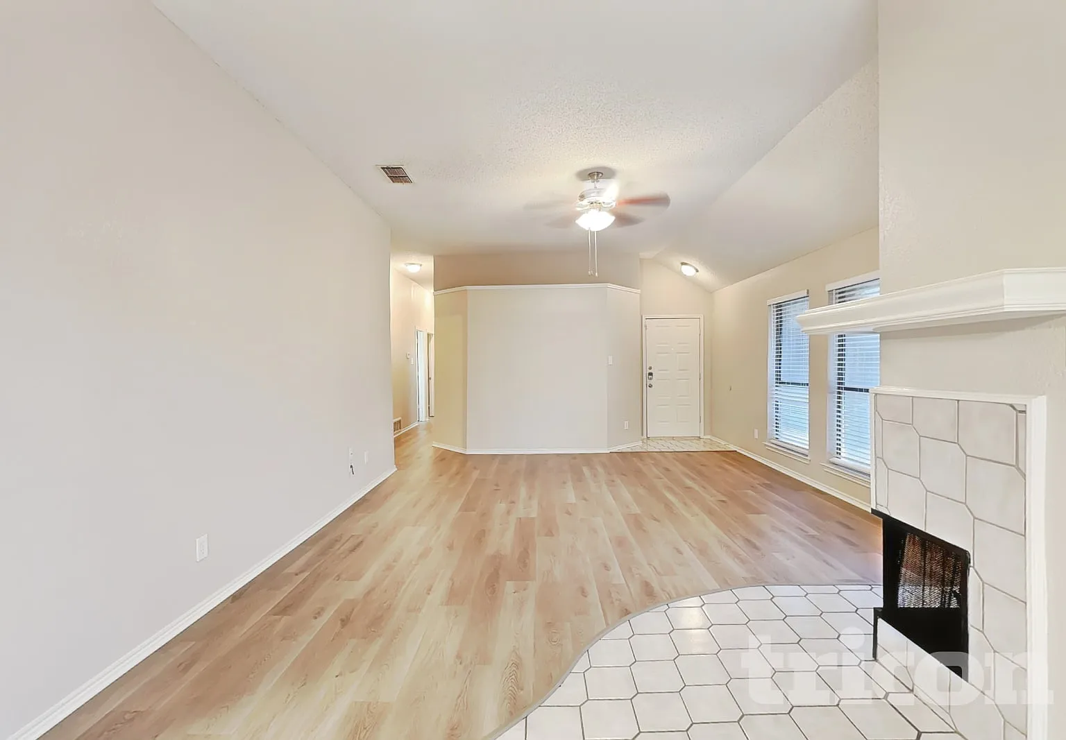 1637 Woodhall Way Fort Worth TX — Photo 4