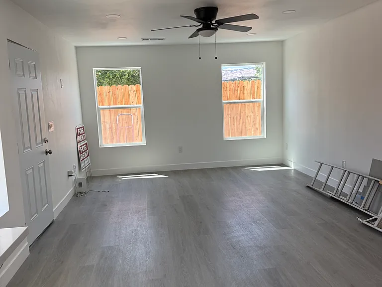 37863 11th St E — Photo 3