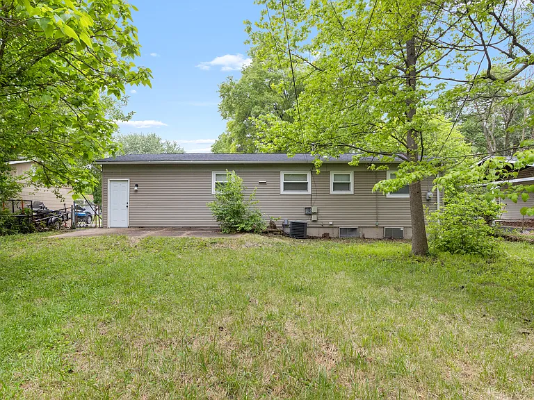 1413 Redman Blvd — Photo 21