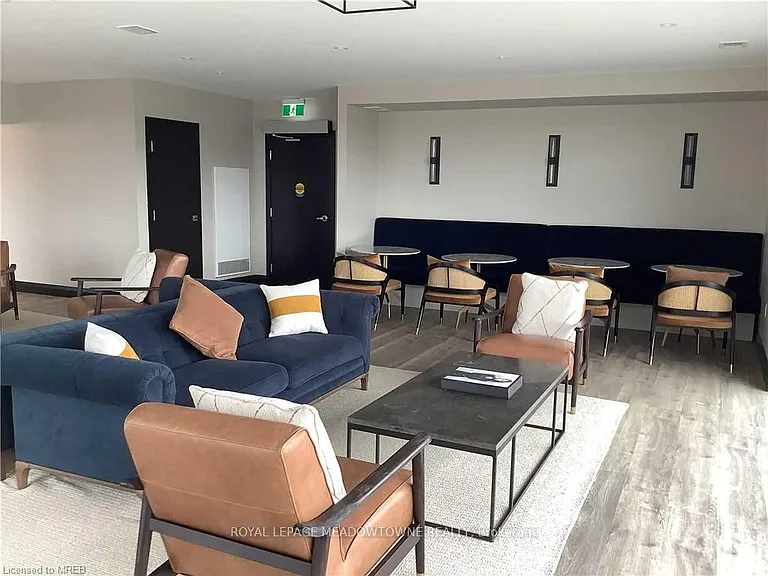 15 Glebe St E #1304 — Photo 21