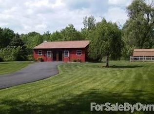 2587 Dairy Ln, Hellertown, PA 18055