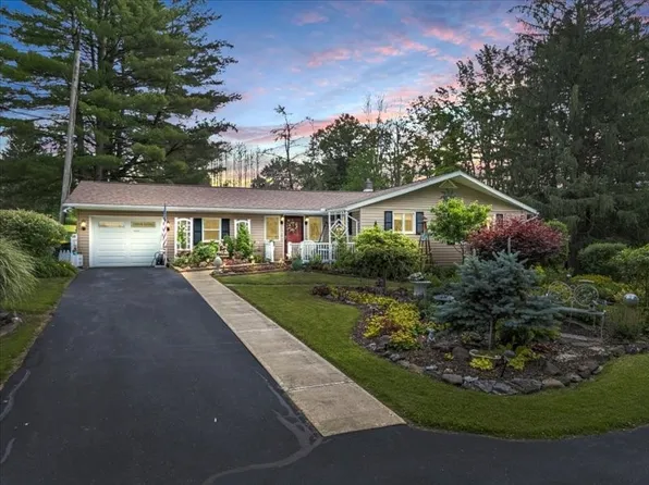 76 Pierce Creek Rd, Binghamton, NY 13903